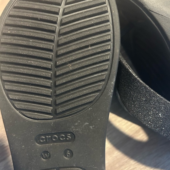 Crocs Black Flip Flops - Picture 2 of 5